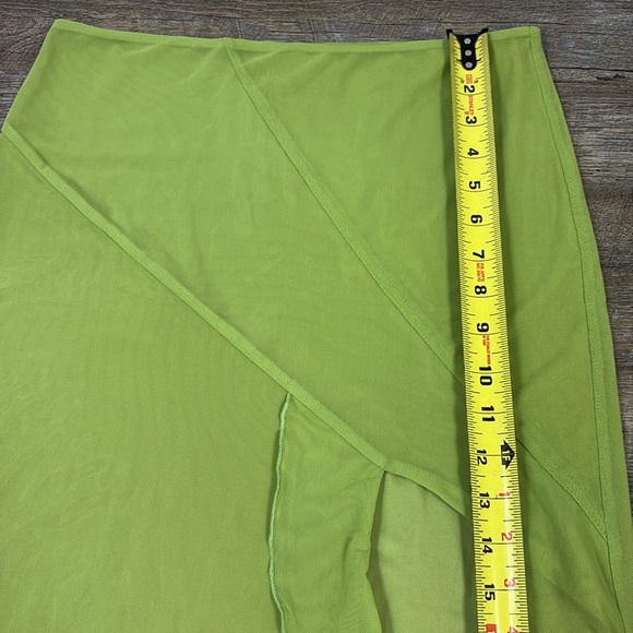 Tiger Mist Theo Skirt in Green Size Medium - Picture 11 of 12